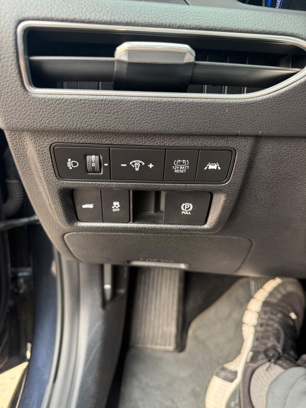 Hyundai Sonata: 2019 г., 2 л, Автомат, Гибрид, Седан: фото 2