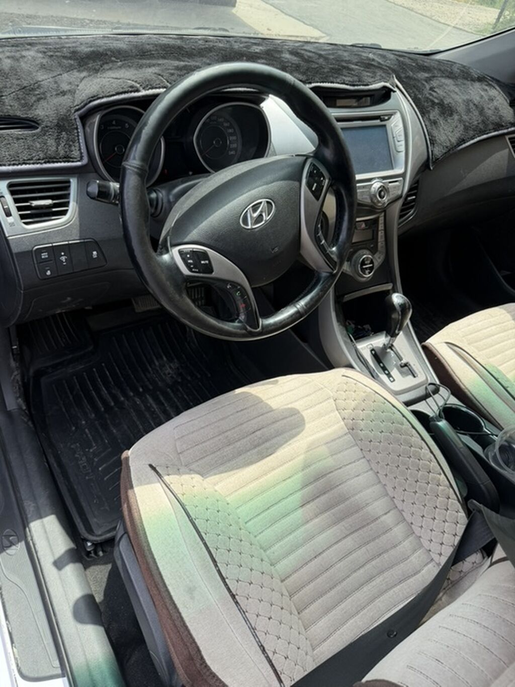 Hyundai Avante: 2013 г., 1.6 л, Автомат, Бензин, Седан: фото 1