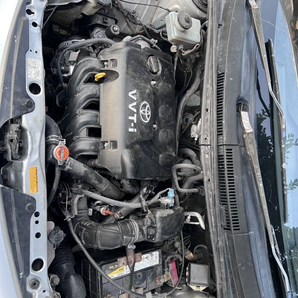 Toyota Ist: 2003 г., Автомат, Бензин, Хэтчбэк: фото 3