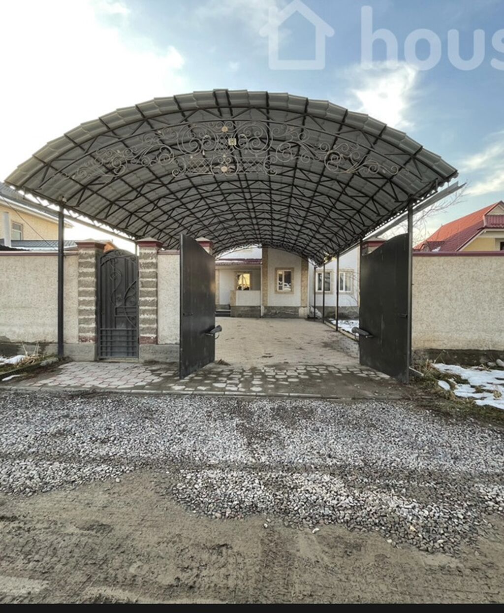 200 м², 5 комнат: фото 1