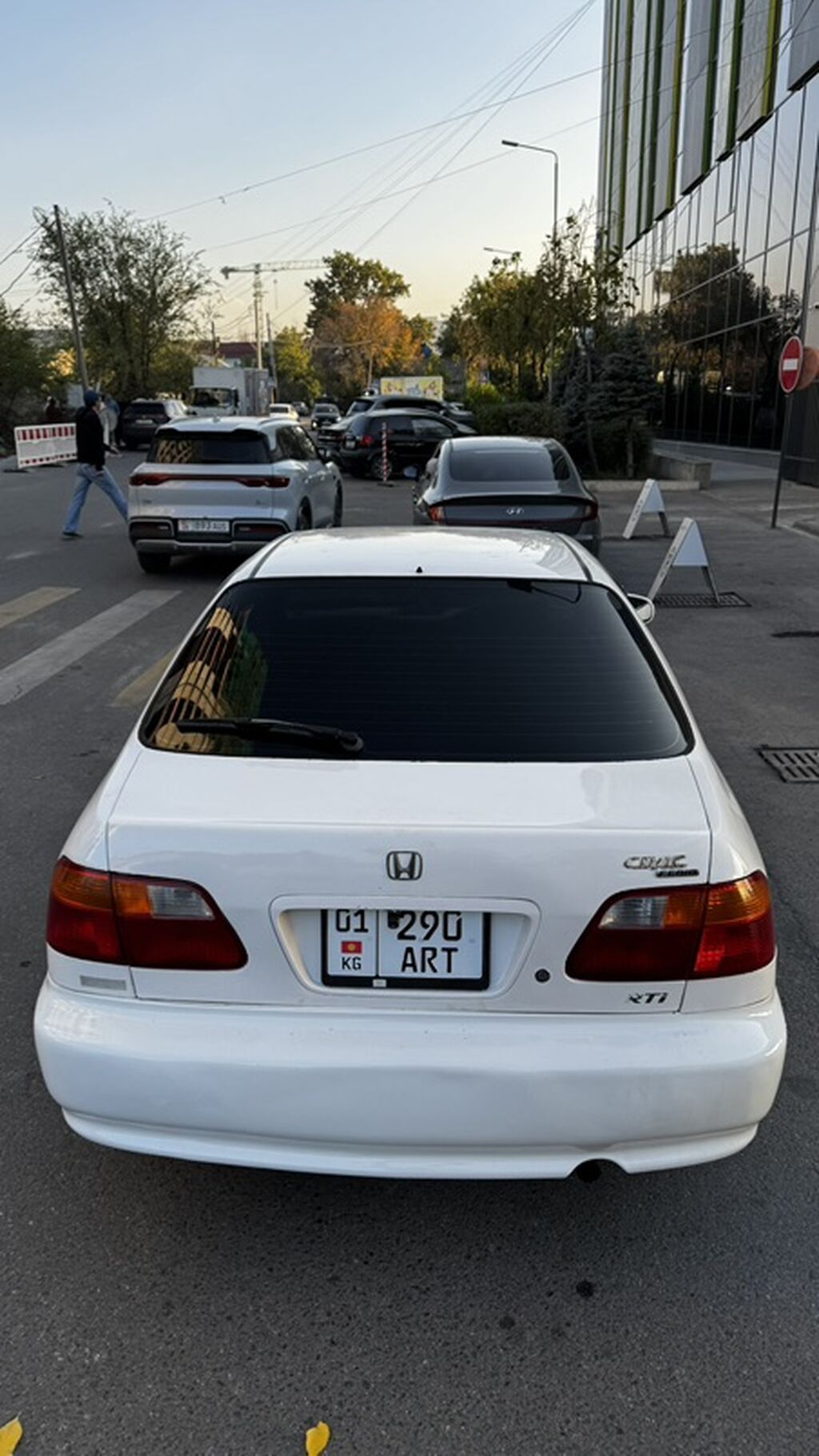 Honda Civic: 1999 г., 1.6 л, Автомат, Бензин, Седан: фото 2