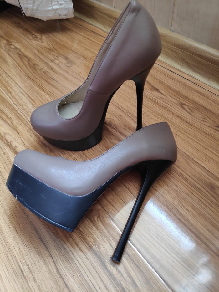 Women's Footwear: Продаю туфли размер 35, подойдёт на 36 on lalafo.com.np Продаю туфли размер 35, подойдёт на 36 in Бишкек