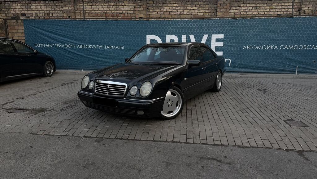 Mercedes-Benz E-Class: 1999 г., 4.3 л, Автомат, Бензин, Седан: фото 1
