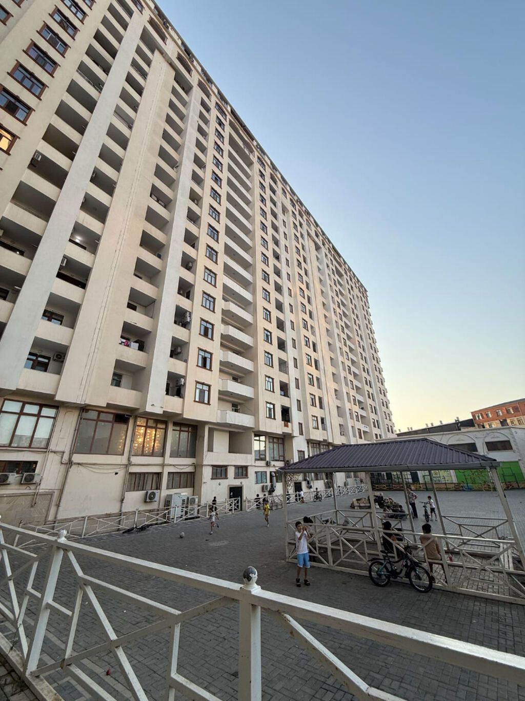 2 otaqlı, Yeni tikili, m. Əhmədli, 82 kv. m