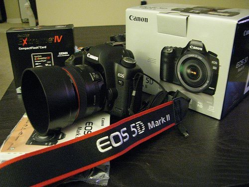 Φωτογραφικές μηχανές: Canon Eos 5D Mark II σε lalafo.gr Canon Eos 5D Mark II σε Αρναία