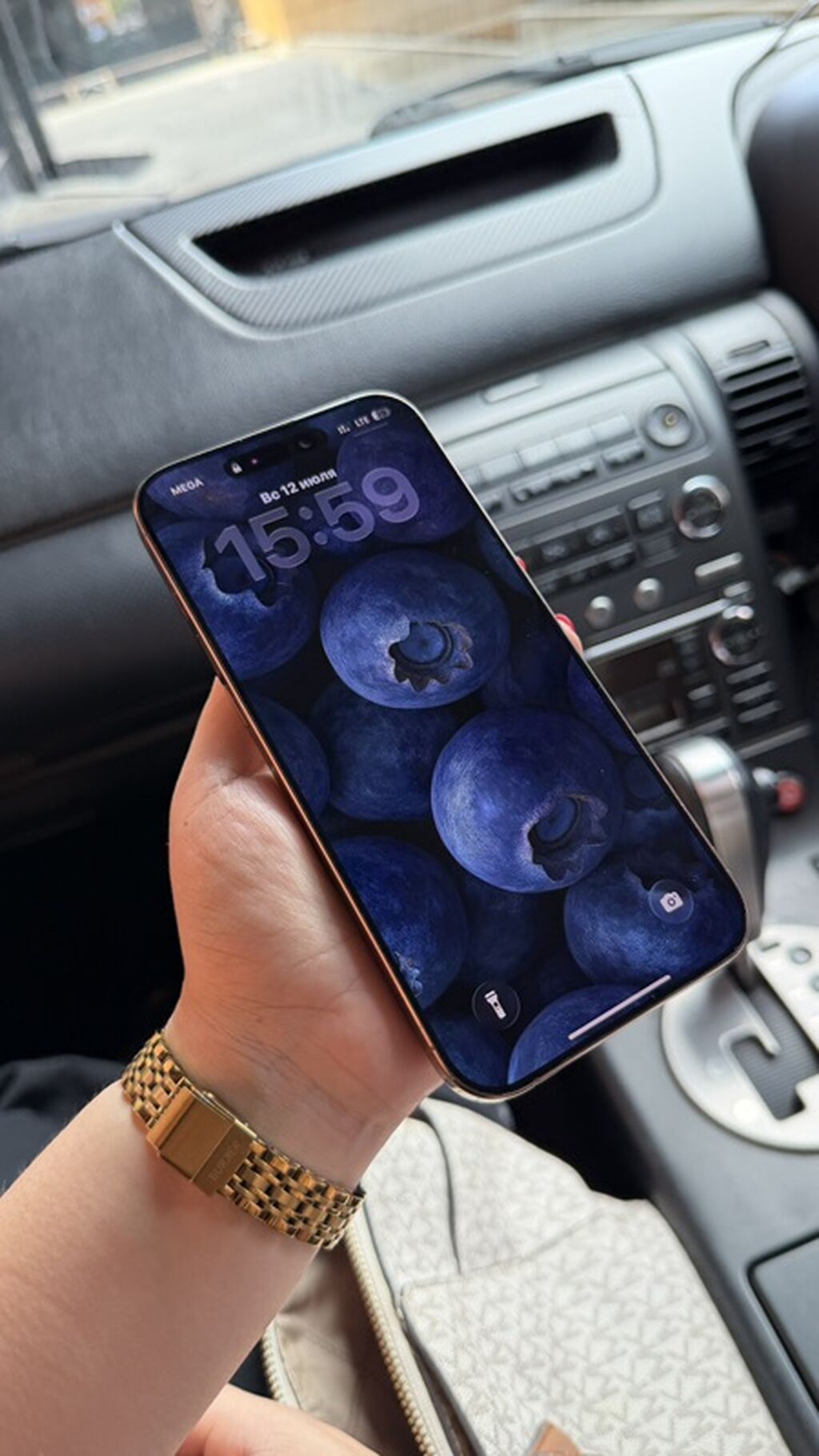 IPhone 16 Pro Max, 256 ГБ, цвет — Desert Titanium Состояние очень: фото 3