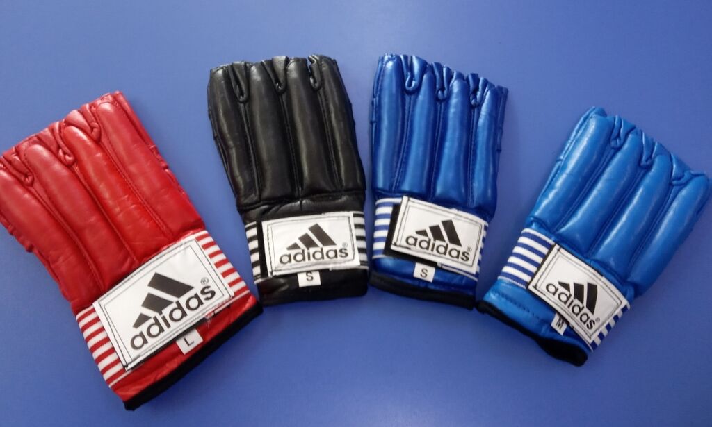 Перчатки: Снарядные перчатки шингарты перчатки для ММА в спортивном магазине