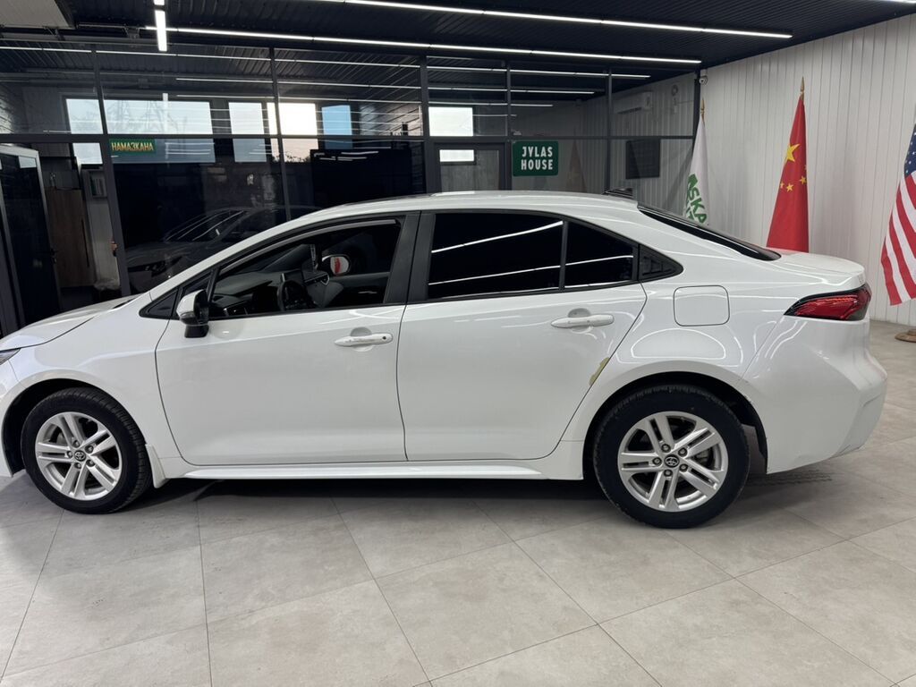Toyota Corolla: 2022 г., 1.2 л, Автомат, Бензин, Седан: фото 8