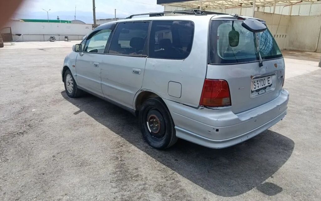 Honda Shuttle: 1996 г., 2.2 л, Автомат, Бензин, Минивэн: фото 4