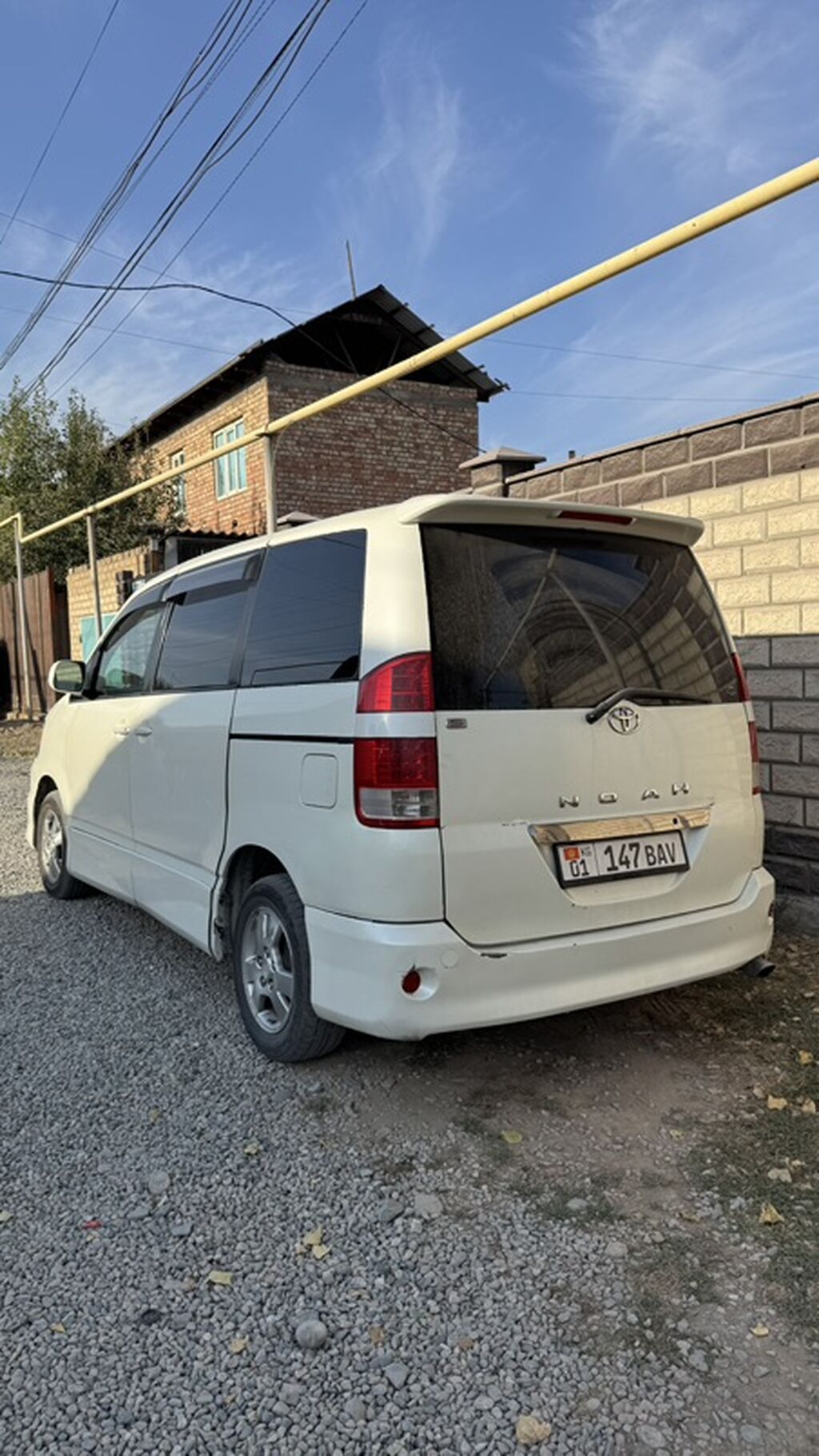 Toyota Noah: 2003 г., 2 л, Автомат, Бензин, Минивэн: фото 2