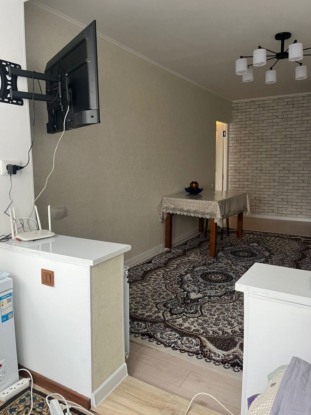 3 комнаты, 58 м², 7 мкр 104 серия, 4 этаж, Косметический ремонт: фото 2