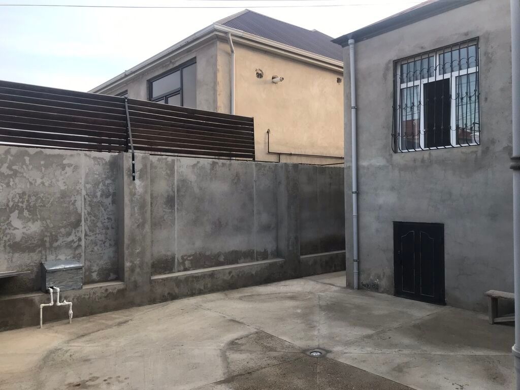 4 otaqlı, 140 kv. m, Yeni təmirli