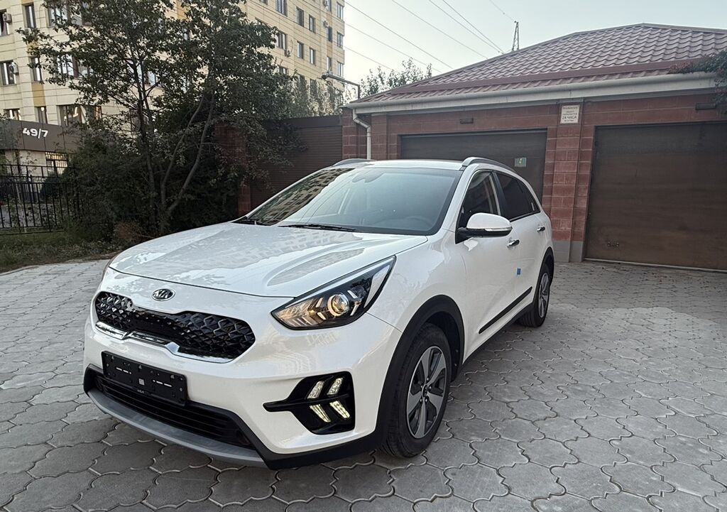 Kia Niro: 2021 г., 1.6 л, Автомат, Гибрид, Кроссовер: фото 3