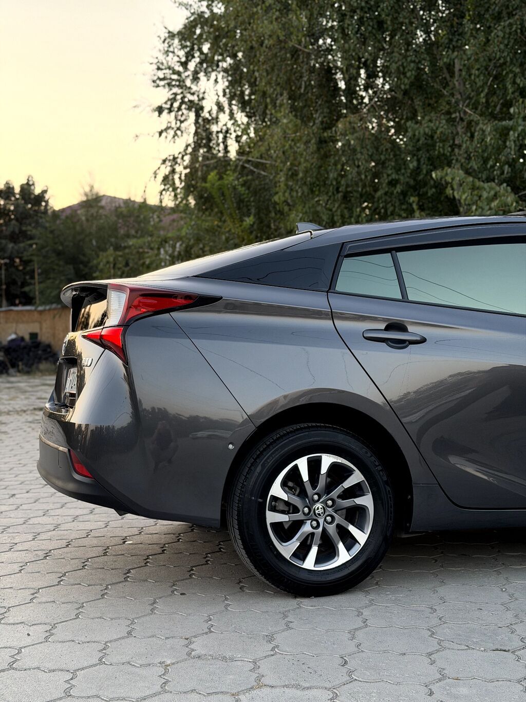 Toyota Prius: 2019 г., 1.8 л, Вариатор, Гибрид, Лифтбек: фото 8