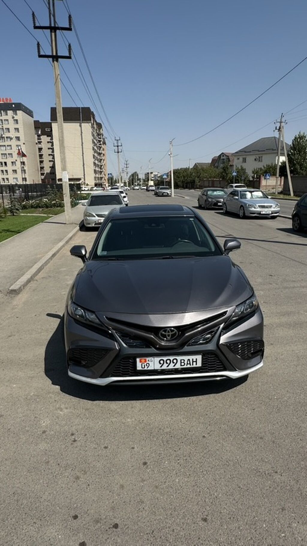Toyota Camry: 2023 г., 2.5 л, Автомат, Бензин, Седан: фото 2