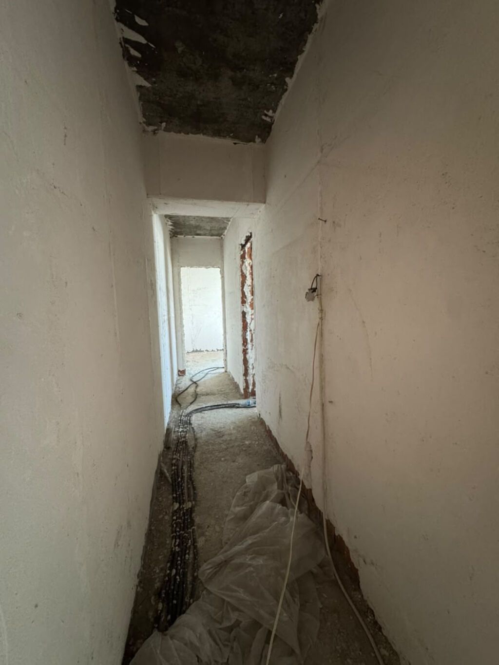 3 otaqlı, Yeni tikili, m. 20 Yanvar, 122 kv. m