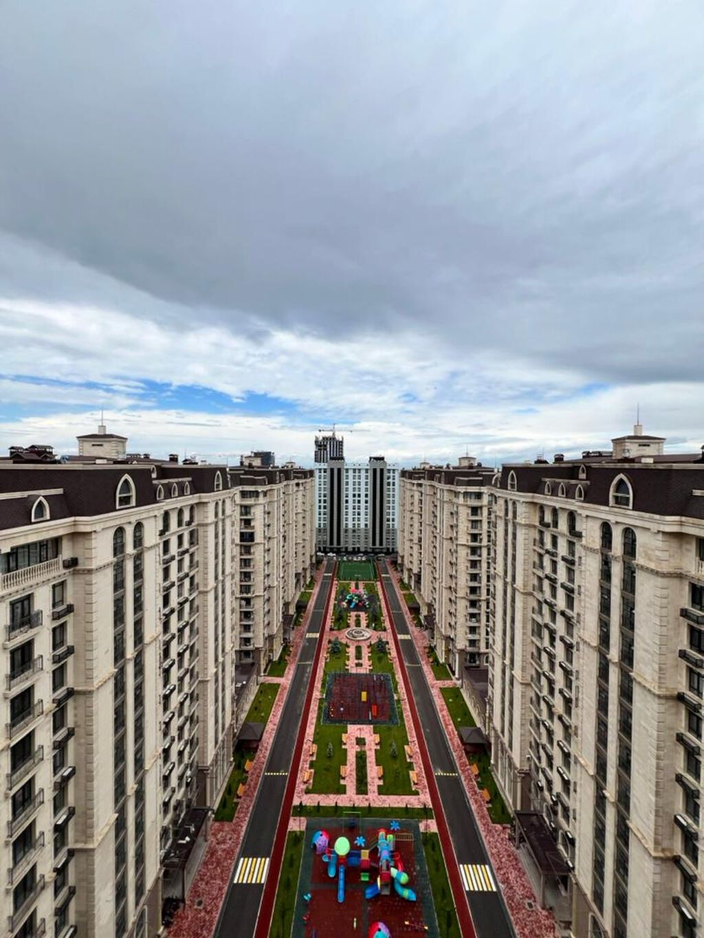 3 комнаты, 140 м², Ала-Арча ТРЦ Элитка, Пентхаус этаж, Дизайнерский ремонт: фото 3