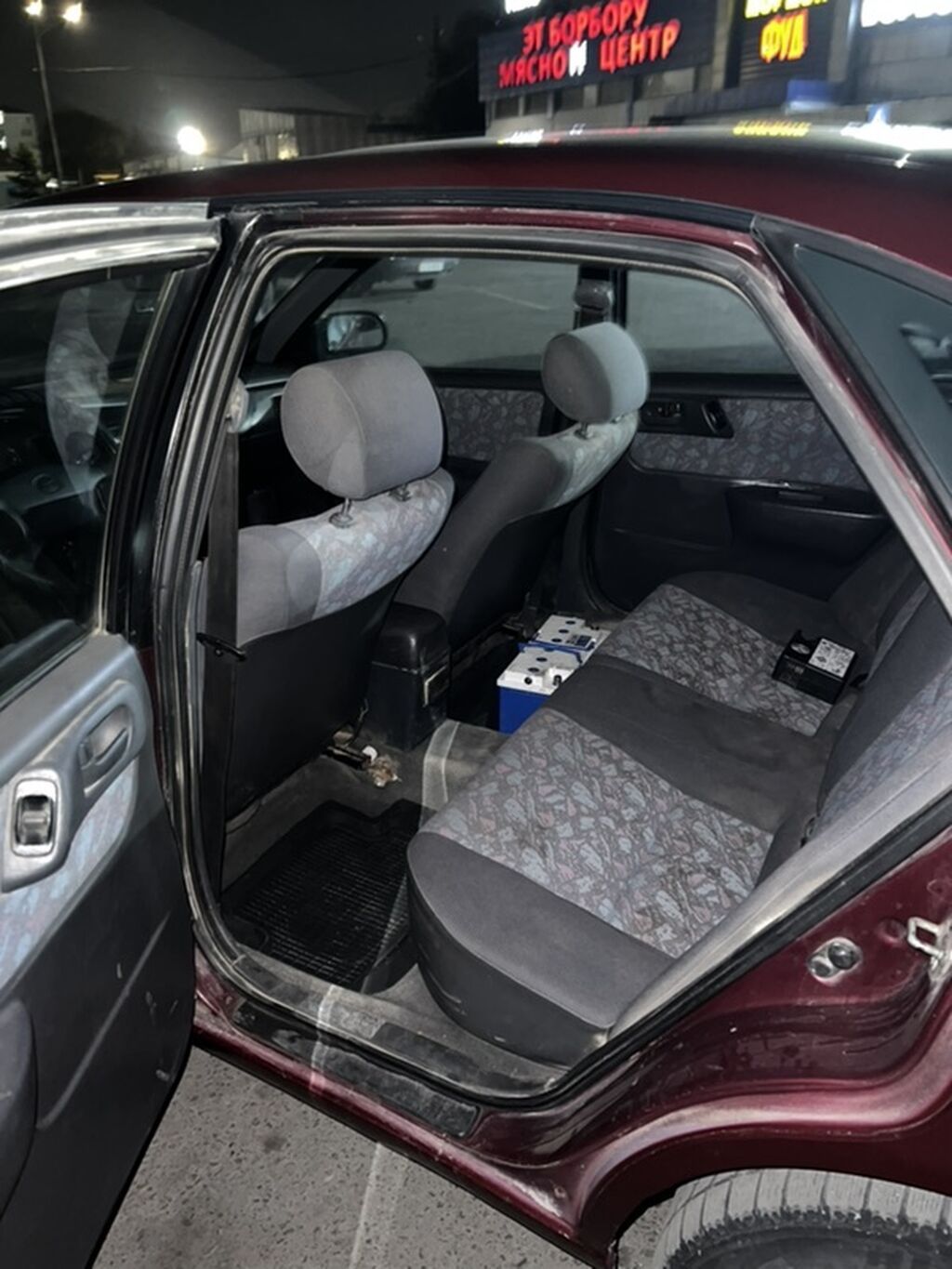 Toyota Carina E: 1997 г., 1.6 л, Механика, Бензин, Седан: фото 5