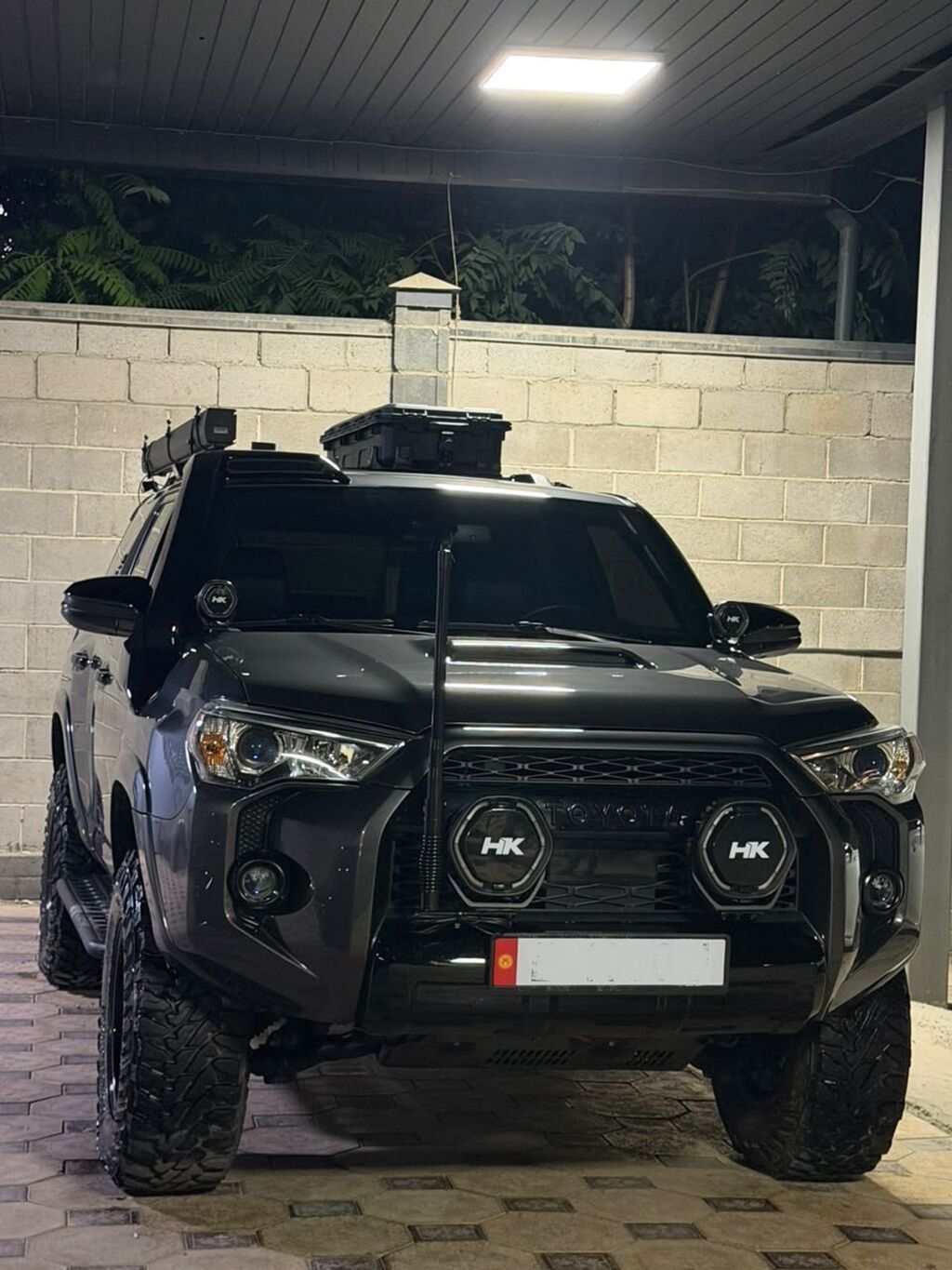 Toyota 4Runner: 2020 г., 4 л, Автомат, Бензин, Внедорожник: фото 2