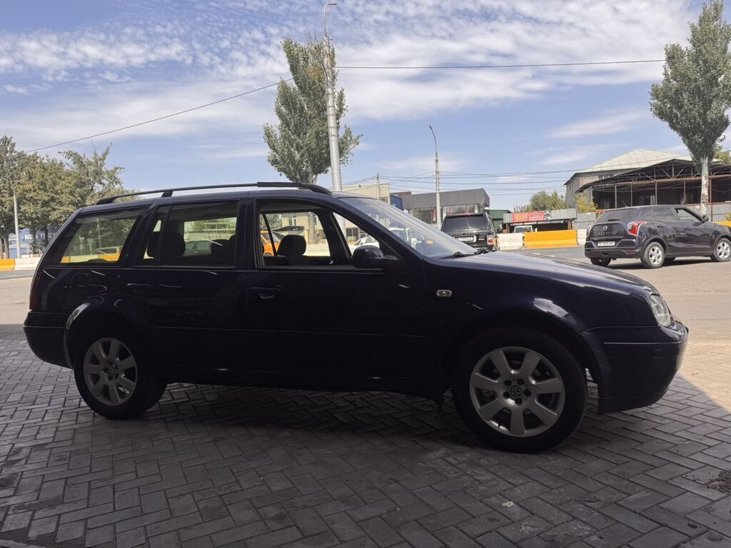 Volkswagen Golf Variant: 2003 г., 1.6 л, Механика, Бензин, Универсал: фото 3