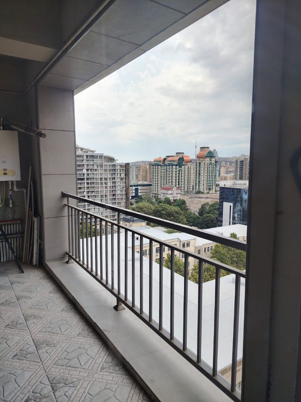 3 otaqlı, Yeni tikili, 105 kv. m