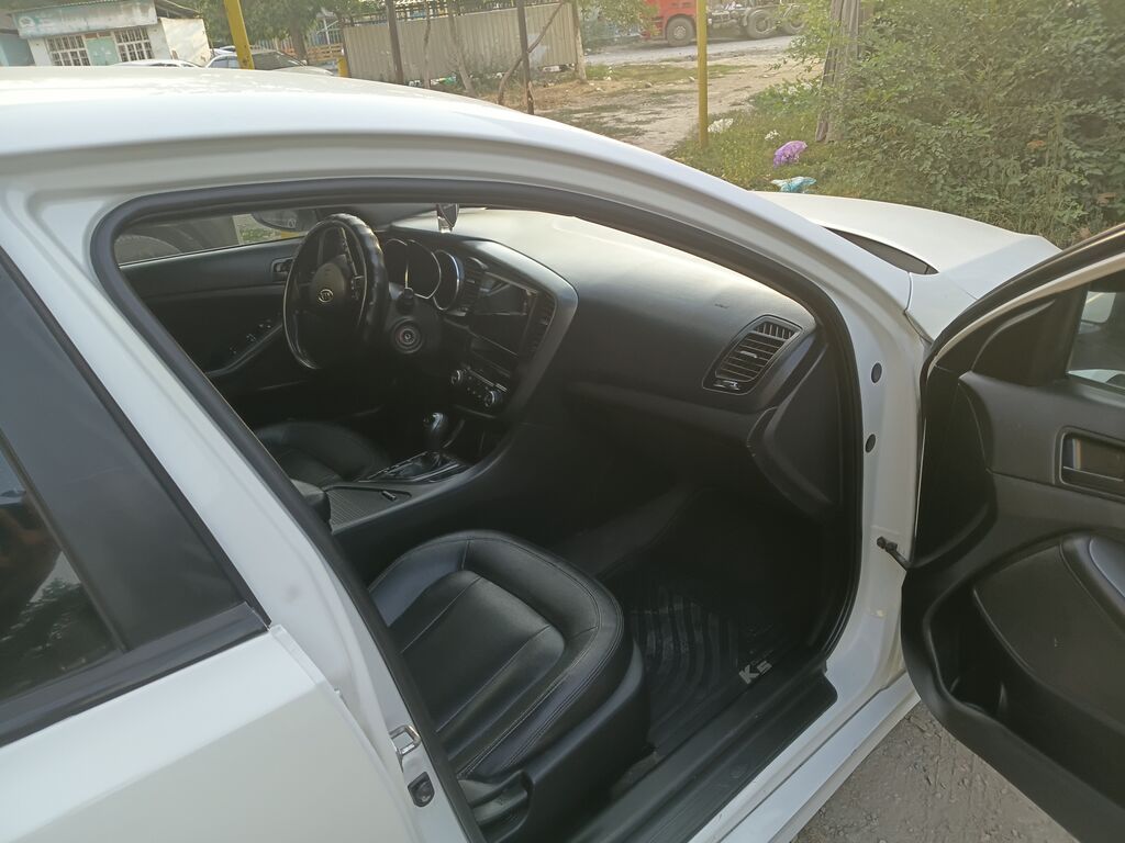Kia K5: 2011 г., 2 л, Автомат, Газ, Седан: фото 5