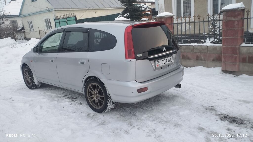 Honda Stream: 2002 г., Бензин, Универсал: фото 3