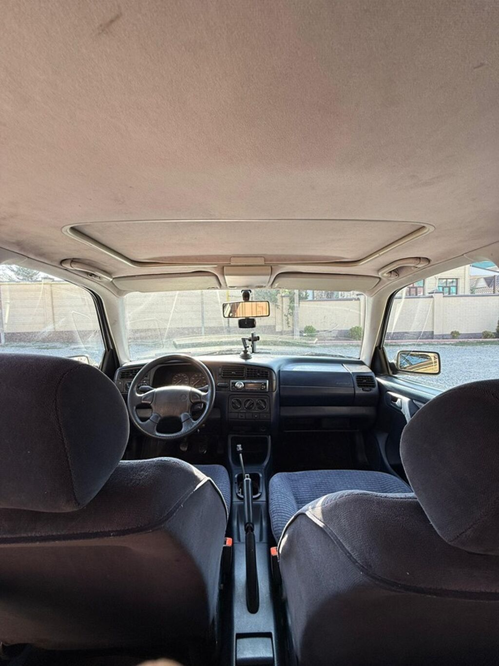 Volkswagen Golf: 1993 г., 1.8 л, Бензин, Хэтчбэк: фото 8