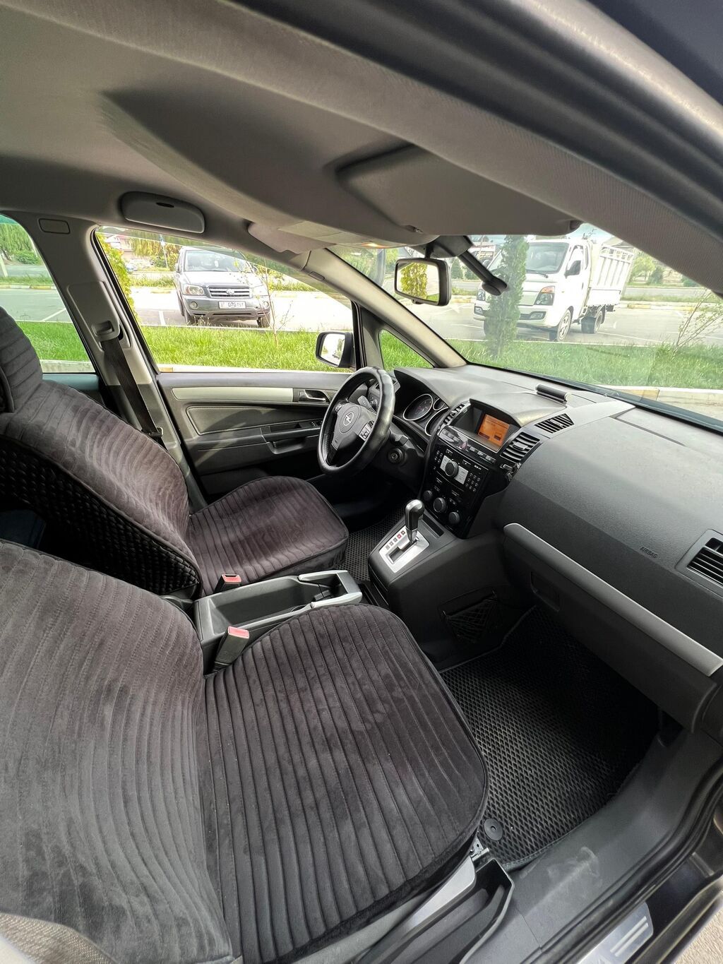 Opel Zafira: 2009 г., 1.9 л, Автомат, Дизель, Минивэн: фото 7