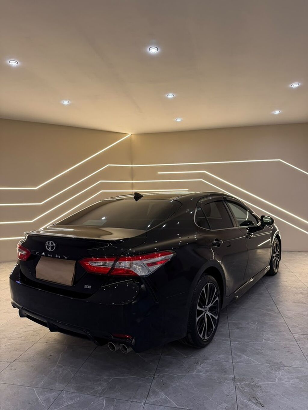 Toyota Camry: 2020 г., 2.5 л, Автомат, Бензин, Седан: фото 3
