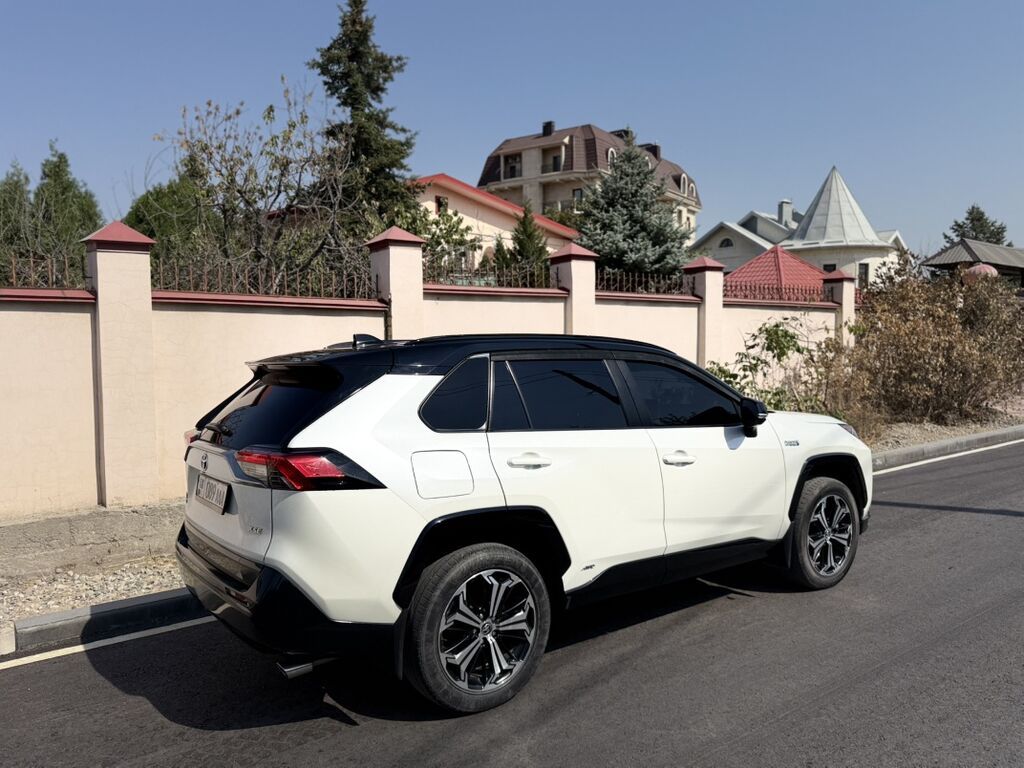 Toyota RAV4: 2021 г., 2.5 л, Вариатор, Гибрид, Кроссовер: фото 4