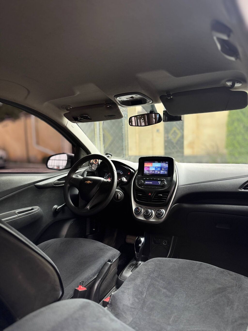Chevrolet Spark: 2017 г., 1 л, Автомат, Бензин, Хэтчбэк: фото 8