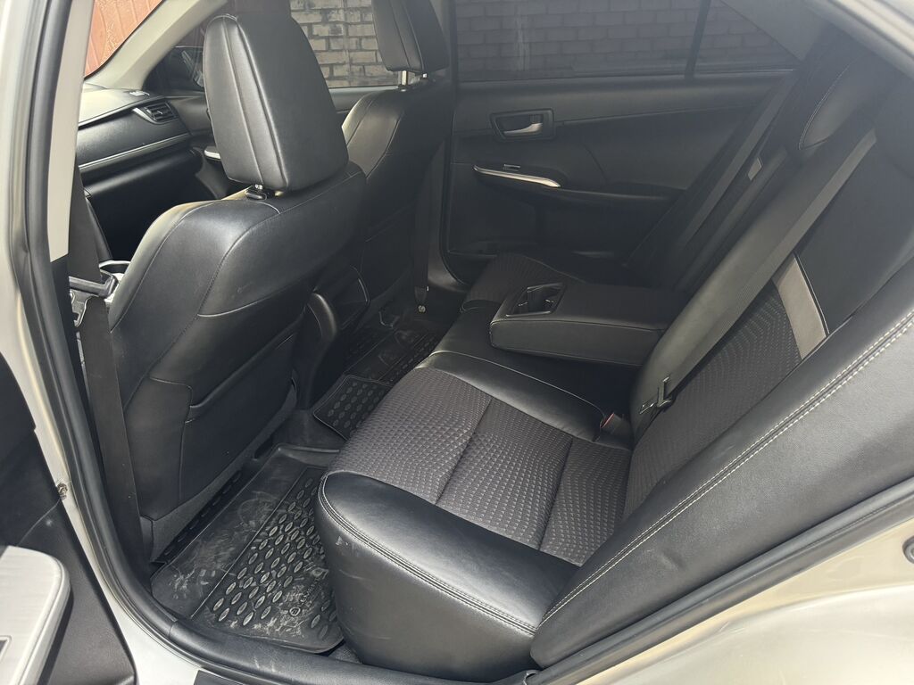 Toyota Camry: 2012 г., 3.5 л, Автомат, Бензин, Седан: фото 8