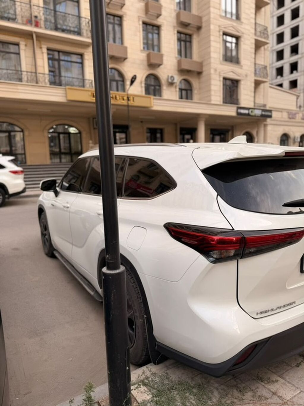 Toyota Highlander: 2021 г., 2.5 л, Автомат, Гибрид, Кроссовер: фото 7