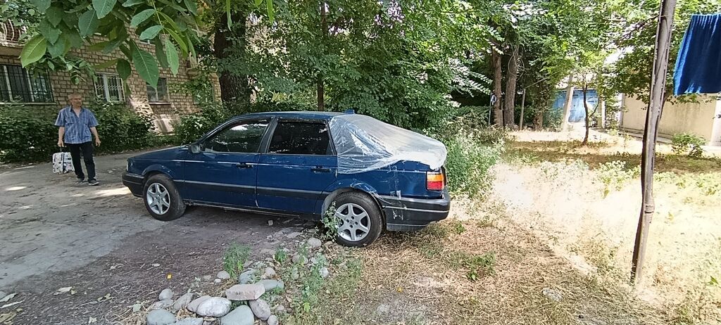 Volkswagen Passat: 1989 г., 1.8 л — фото 2
