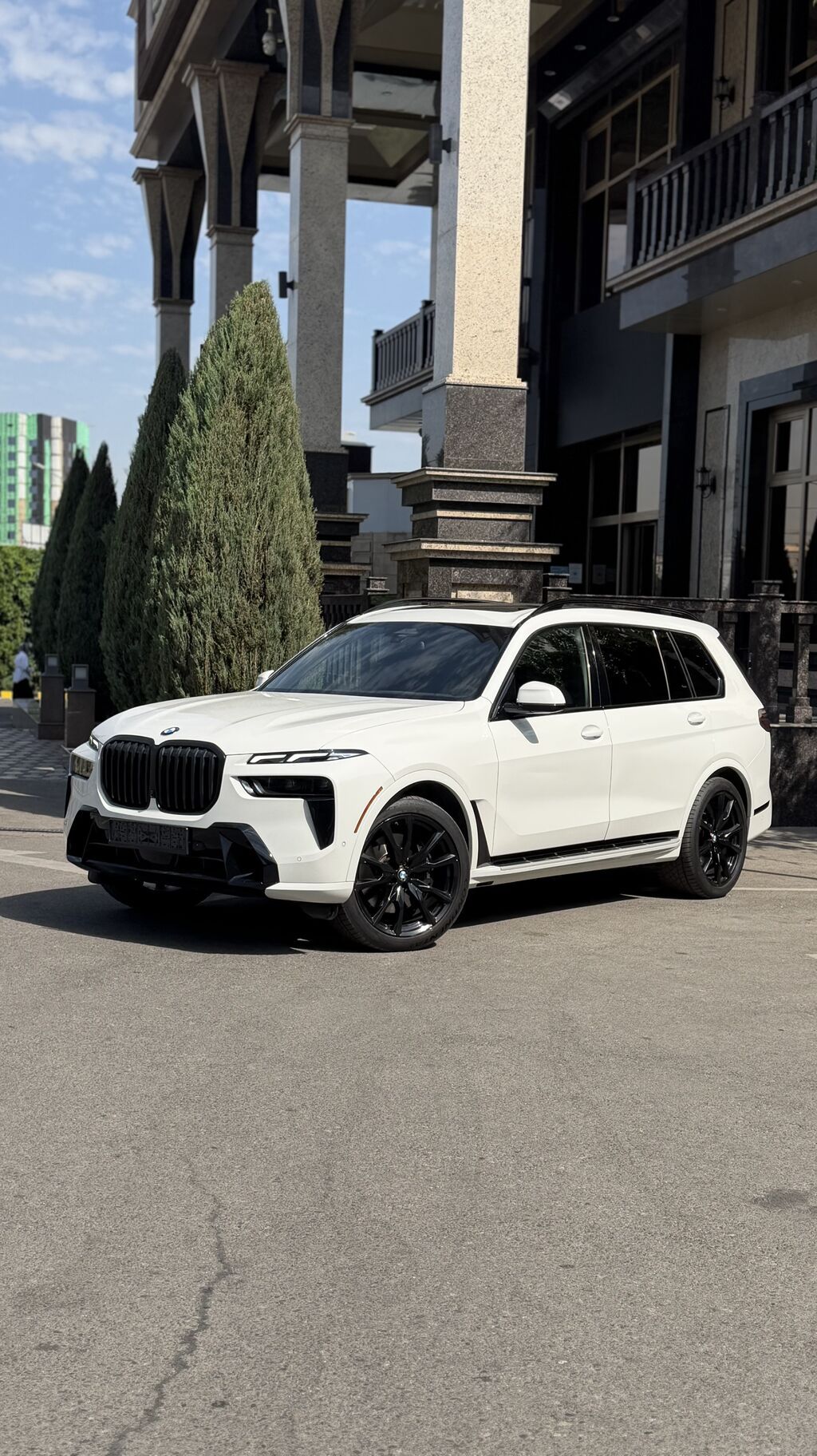 BMW X7: 2022 г., 3 л, Автомат, Бензин, Кроссовер: фото 2