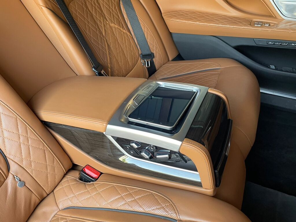 BMW 7 series: 2022 г., 3 л, Автомат, Гибрид, Седан: фото 7