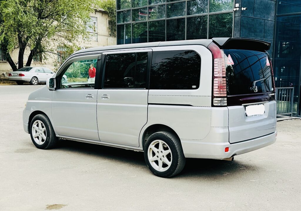 Honda Stepwgn: 2004 г., 2 л, Автомат, Бензин, Минивэн: фото 6