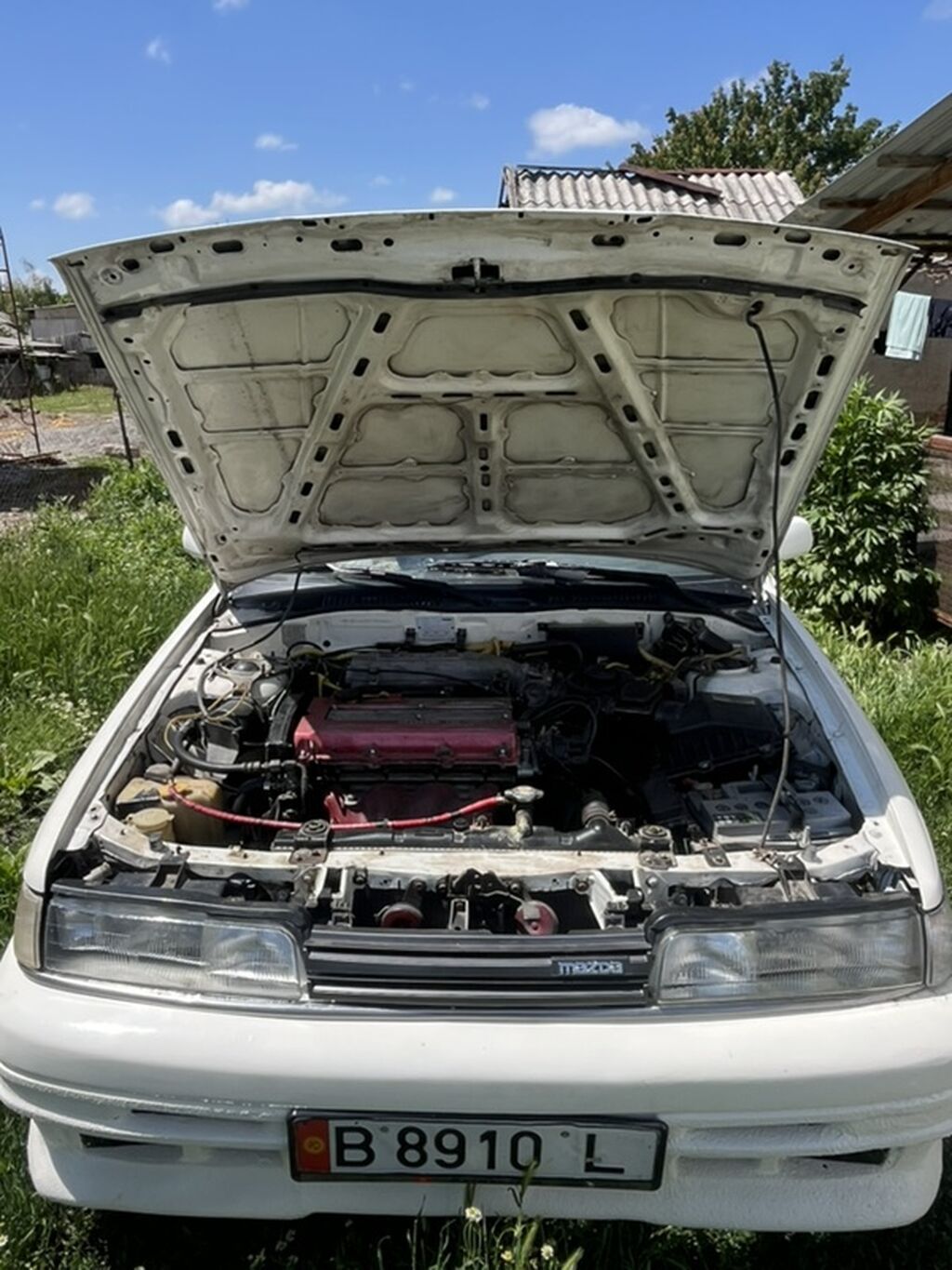 Mazda 626: 1988 г., 2 л, Механика, Бензин, Седан: фото 1