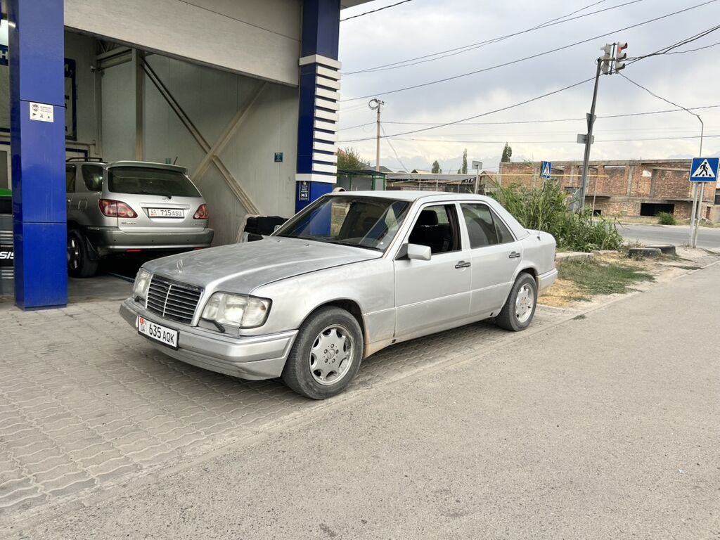 Mercedes-Benz W124: 1994 г., 2.2 л, Автомат, Бензин, Седан: фото 3