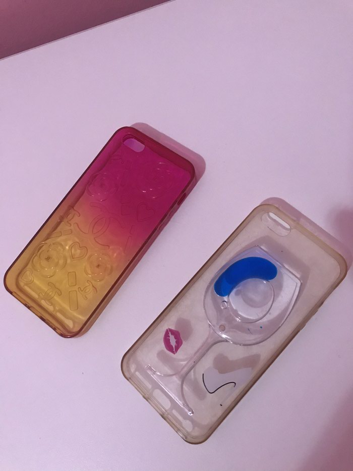 Poklopci: Maske ocuvane lepe, za iphone 5 obe za 500 din saljem post ekspresom na lalafo.rs Maske ocuvane lepe, za iphone 5 obe za 500 din saljem post ekspresom - Knic