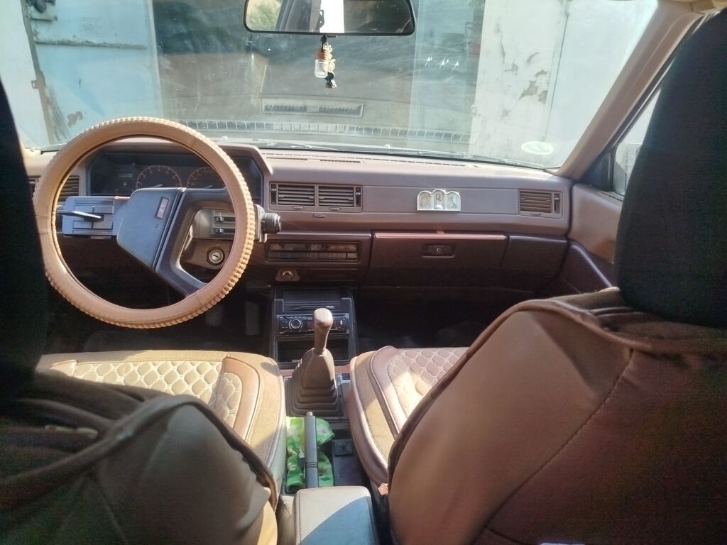 Mitsubishi Galant: 1987 г., 2 л, Механика, Бензин, Седан: фото 7