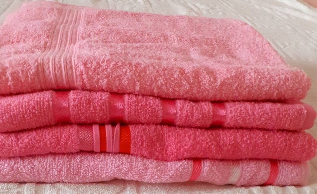 Pamučni peškiri za kupanje/plažu, veličina 140x70 500 RSD Peškiri