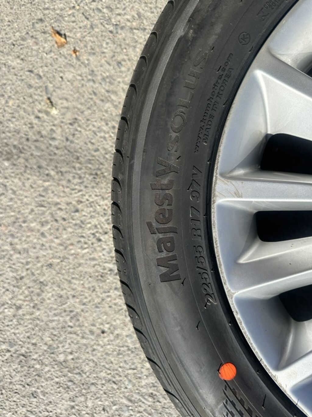 Колесо в сборе: легкосплавный диск + летняя шина Kumho Majesty Solus: фото 4