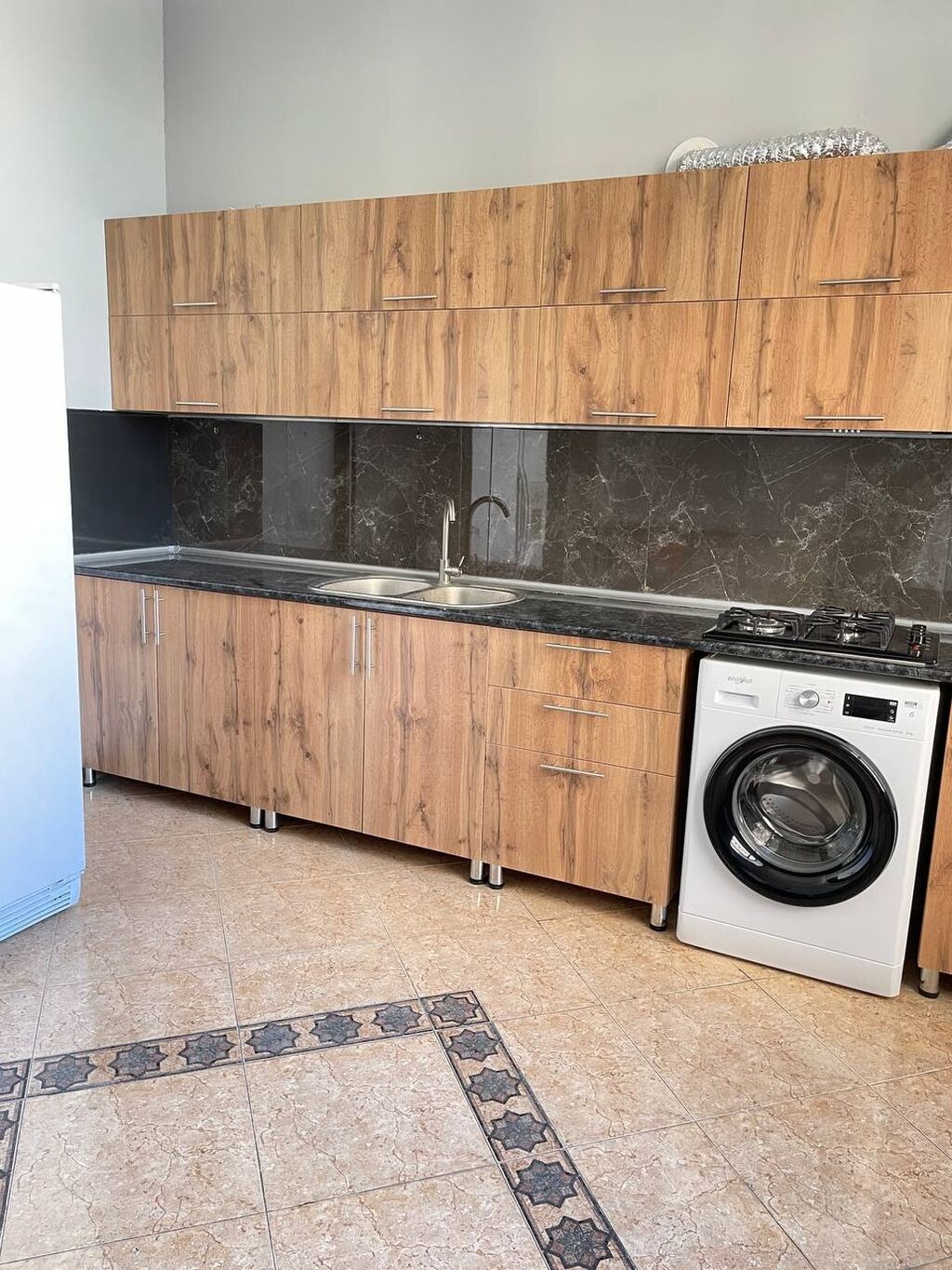 Baku Hostel 365 – Sizi gözləyirik! 🏨 📌 Ünvan: Vidadi küçəsi 141, Qış