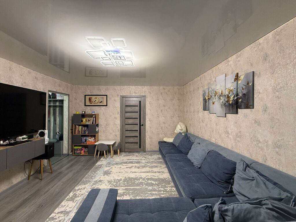 2 комнаты, 42 м², Мед Академия Хрущевка, 4 этаж, Евроремонт: фото 1