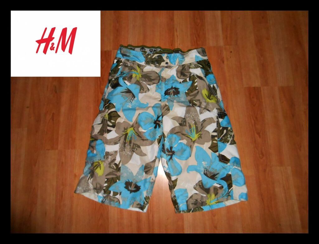 Belgradeda 300 RSD Bermude H\u0026M vel. 12 