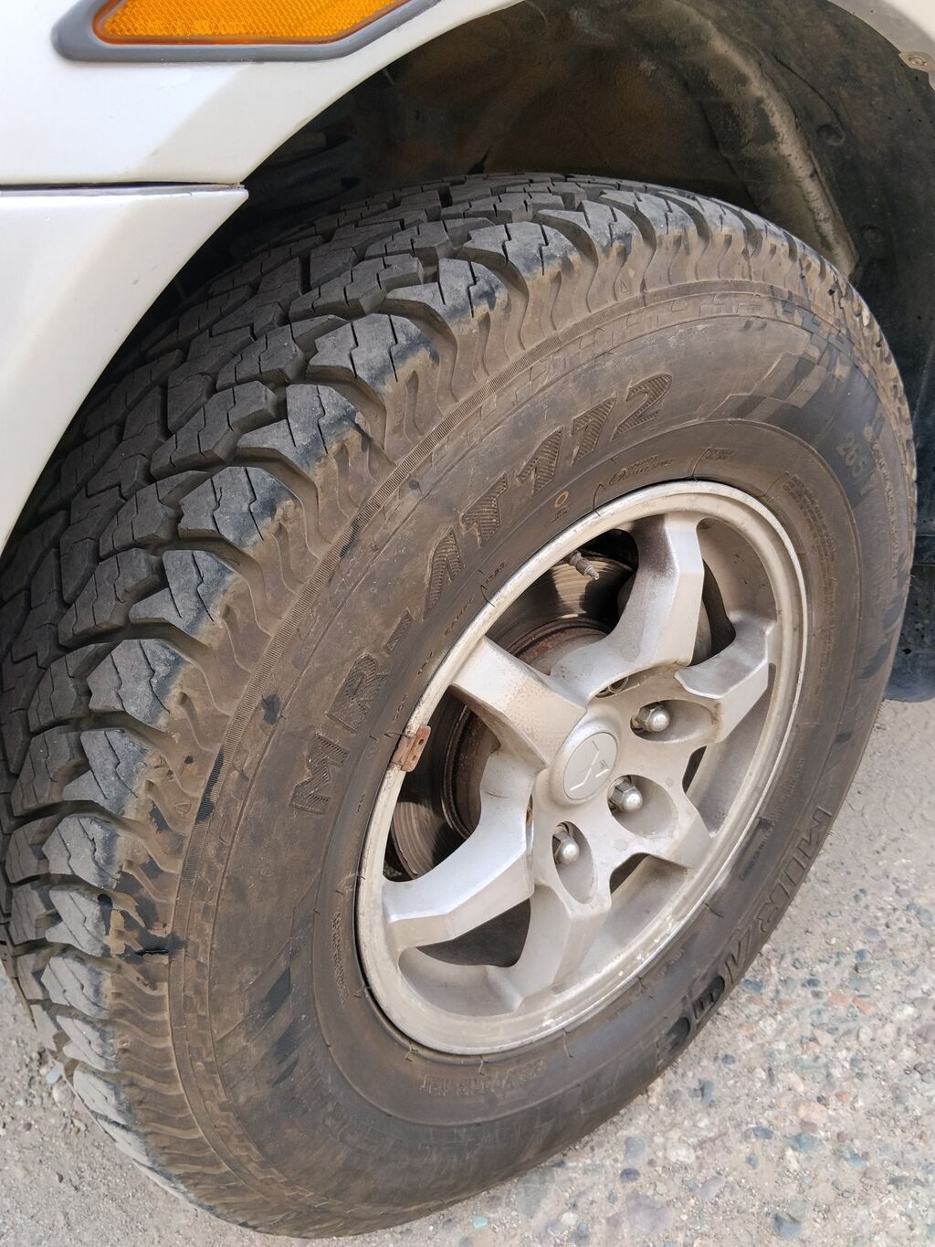 Mitsubishi Montero: 2001 г., 3.5 л, Автомат, Бензин, Внедорожник: фото 3