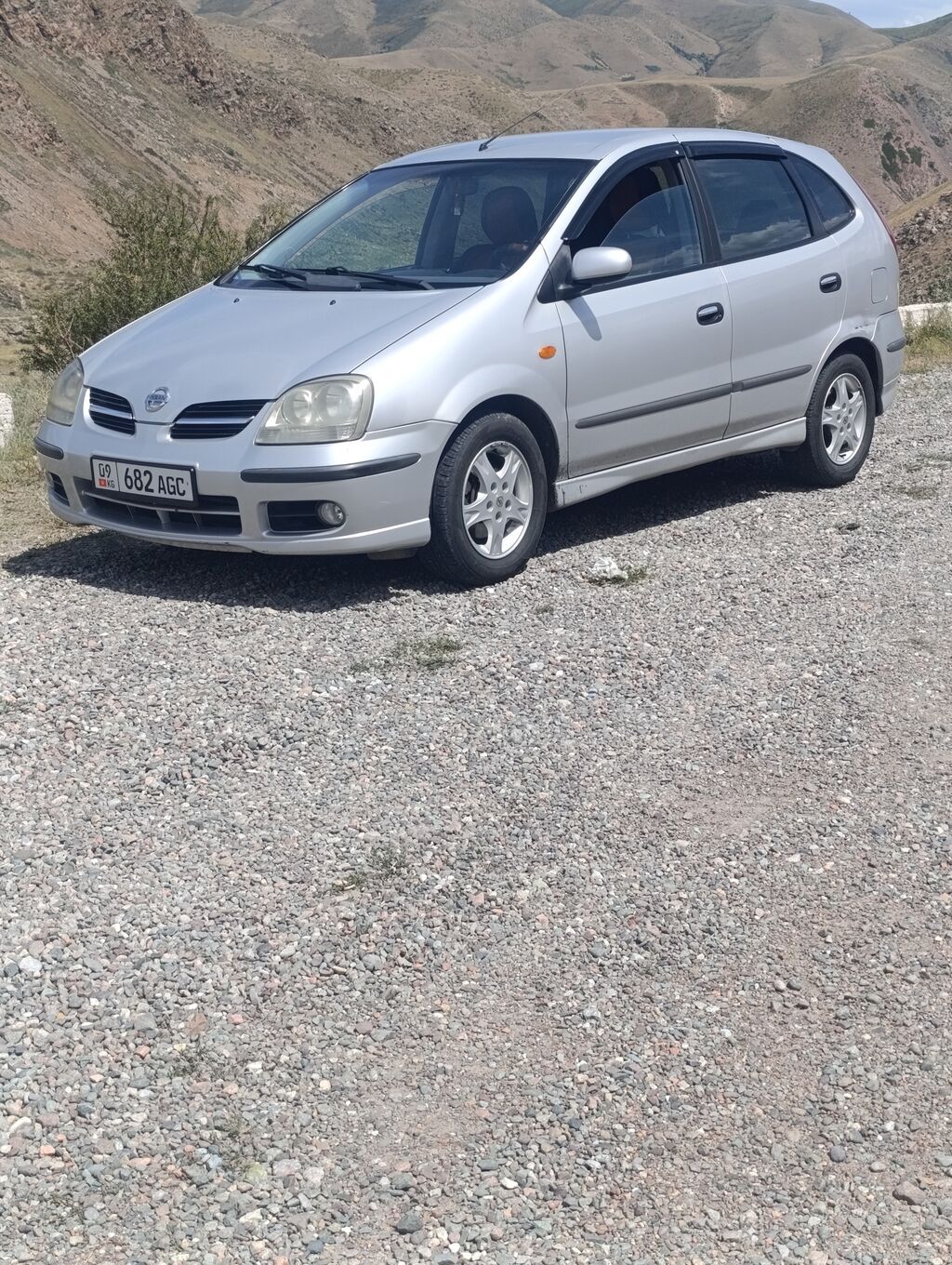 Nissan Tino: 2005 г., 1.8 л, Механика, Бензин, Минивэн: фото 3