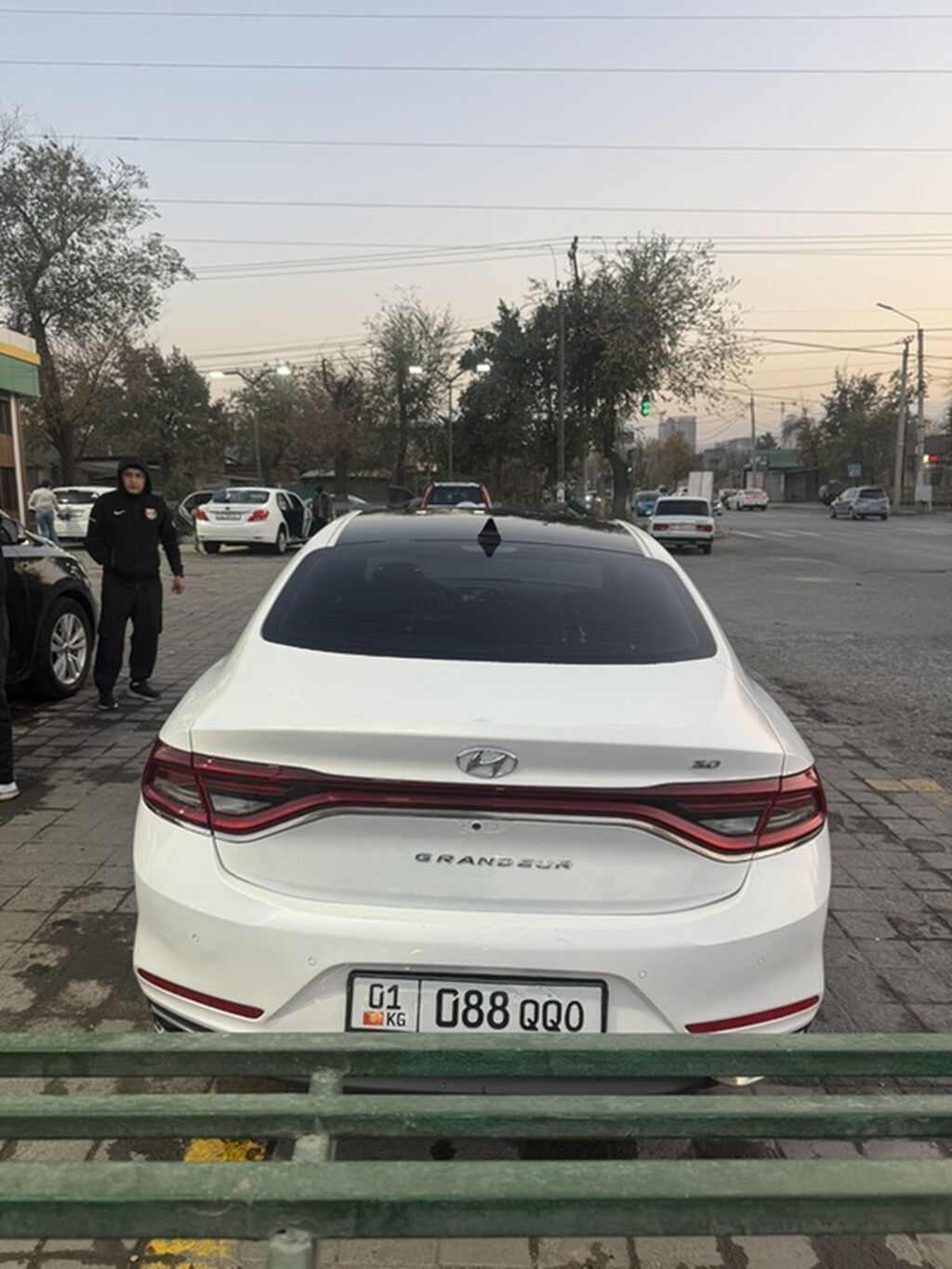 Hyundai Grandeur: 2017 г., 3 л, Автомат, Газ, Седан: фото 2